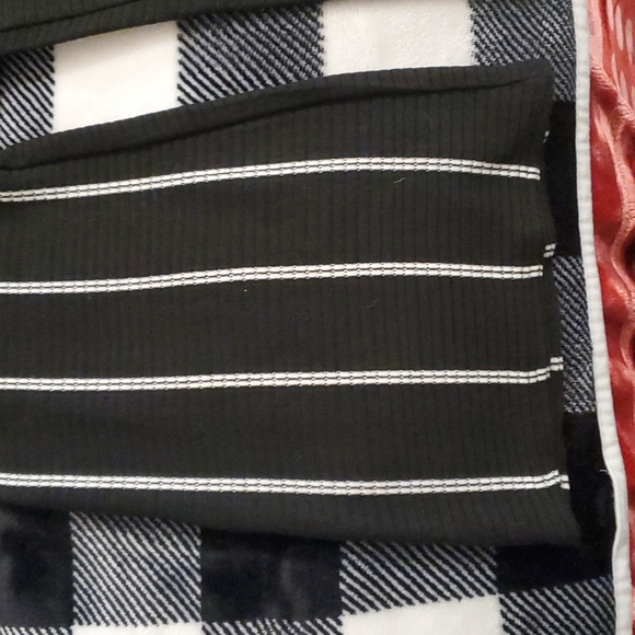 Cute 2 piece set - Picture 2 of 5